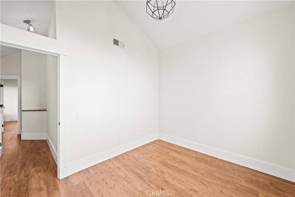 MLS #OC25262238 image #31