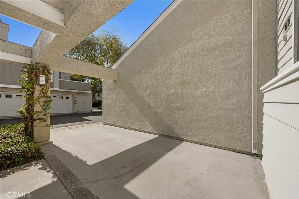 MLS #OC25262283 image #2