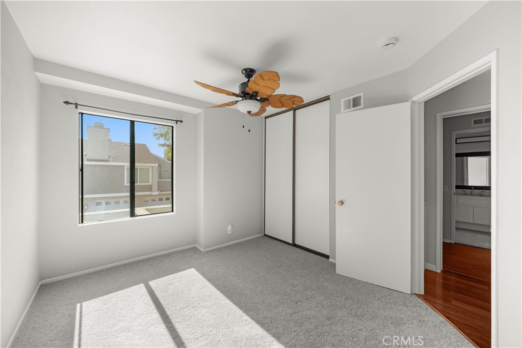 MLS #OC25262283 image #24