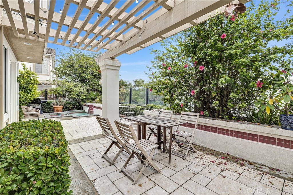 MLS #OC25262286 image #15