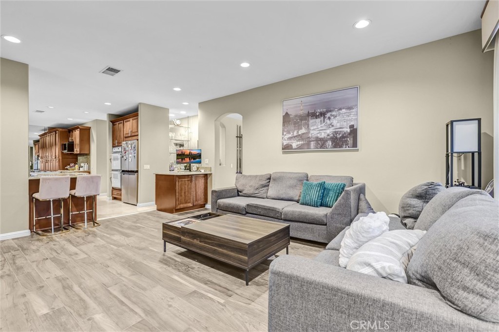 MLS #OC25262286 image #3