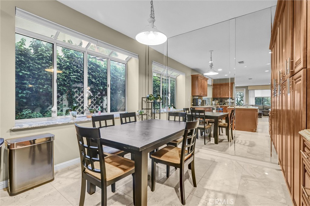 MLS #OC25262286 image #7