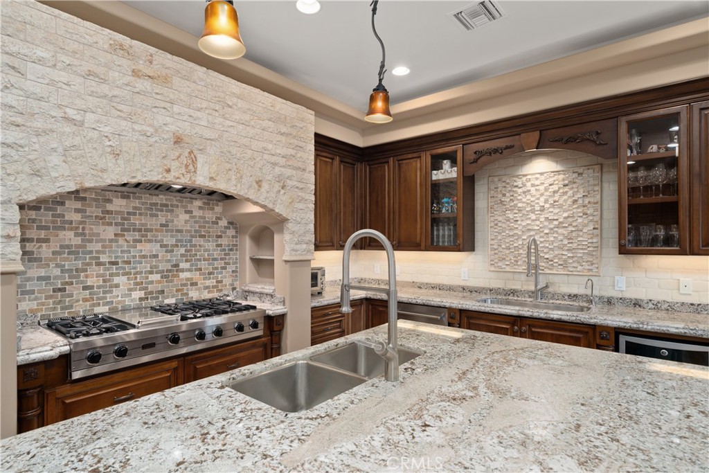 MLS #OC25262294 image #40