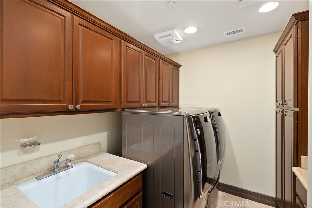 MLS #OC25262294 image #43