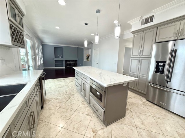 MLS #OC25262308 image #13