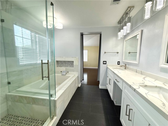 MLS #OC25262308 image #31