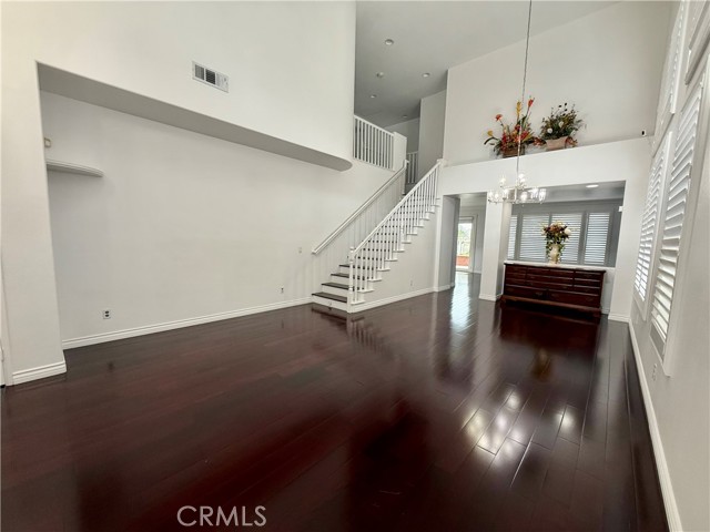 MLS #OC25262308 image #5