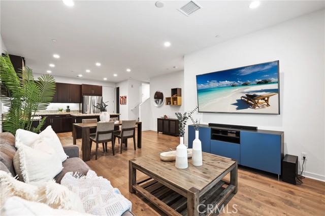 MLS #OC25262337 image #5