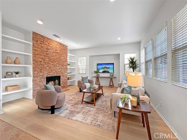 MLS #OC25262340 image #10