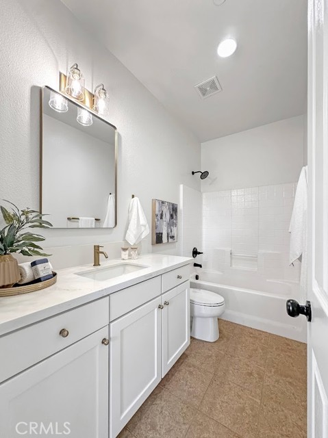 MLS #OC25262340 image #17