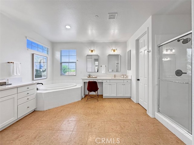 MLS #OC25262340 image #21