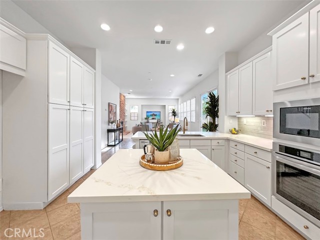 MLS #OC25262340 image #5