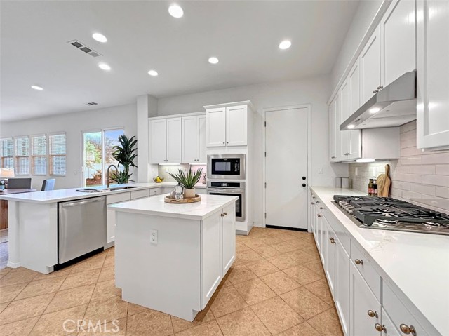 MLS #OC25262340 image #6