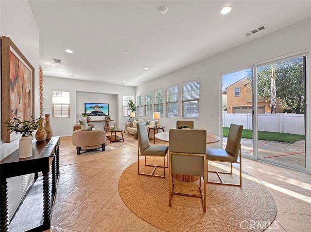 MLS #OC25262340 image #9