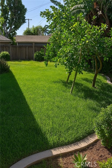 MLS #OC25262373 image #16