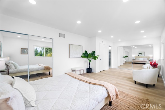 MLS #OC25262393 image #10