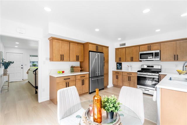 MLS #OC25262393 image #15