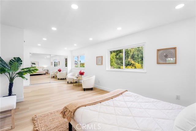 MLS #OC25262393 image #16