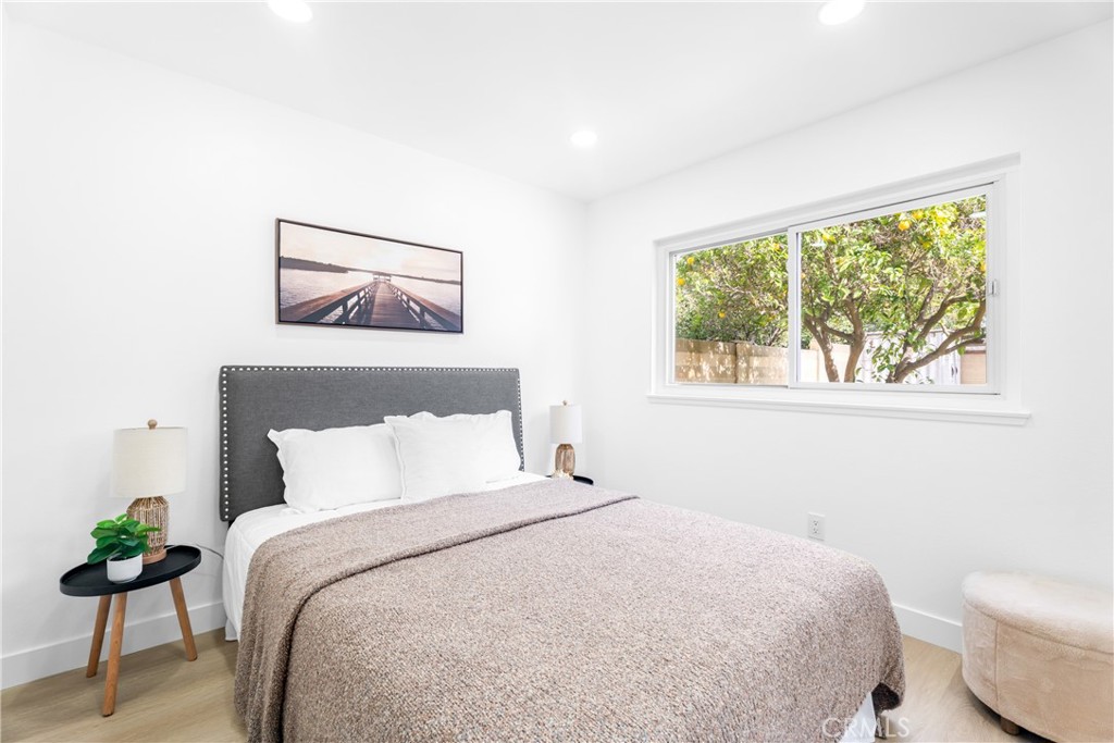 MLS #OC25262393 image #23