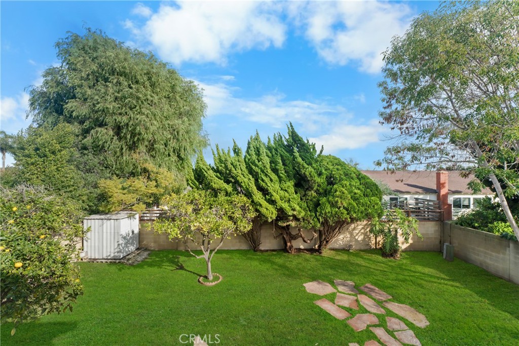 MLS #OC25262393 image #27