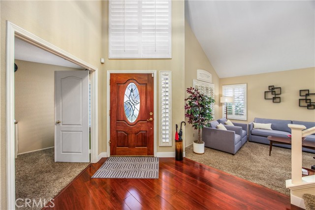 MLS #OC25262397 image #1