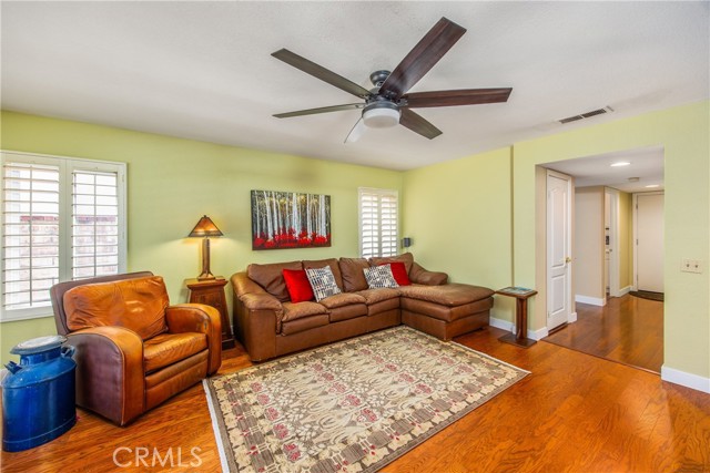 MLS #OC25262397 image #14