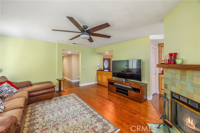 MLS #OC25262397 image #16