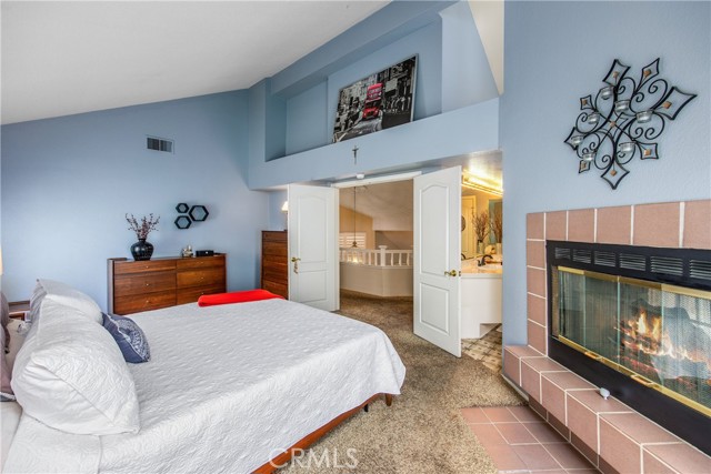 MLS #OC25262397 image #25