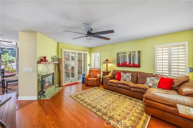 MLS #OC25262397 image #4