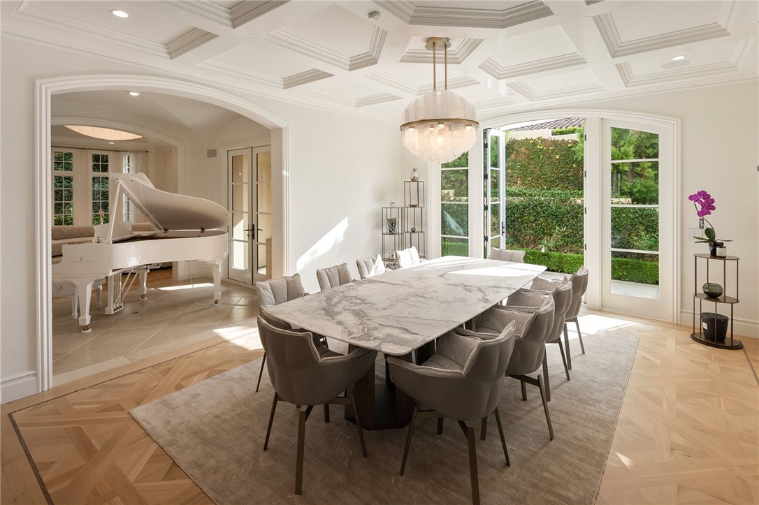 MLS #OC25262428 image #16