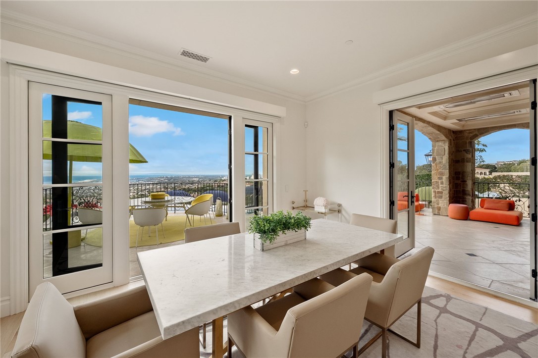 MLS #OC25262428 image #19