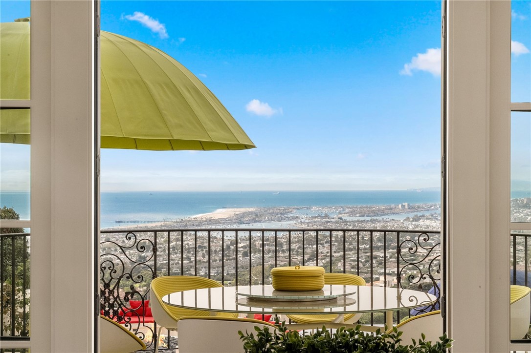 MLS #OC25262428 image #20