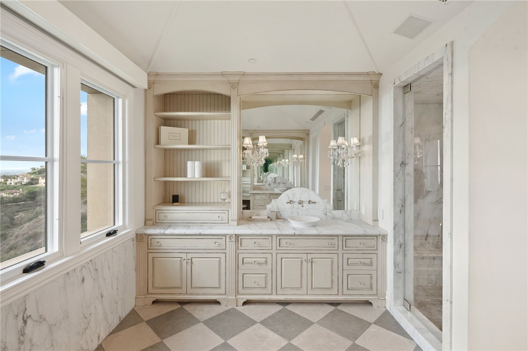 MLS #OC25262428 image #28