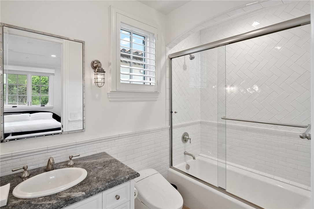 MLS #OC25262428 image #38