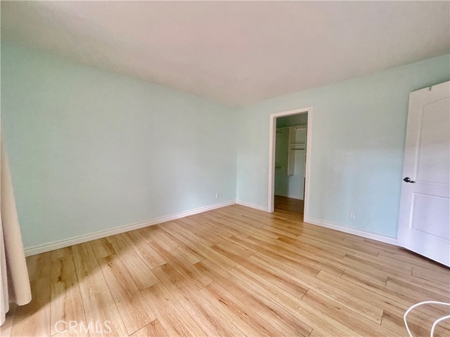 MLS #OC25262436 image #4