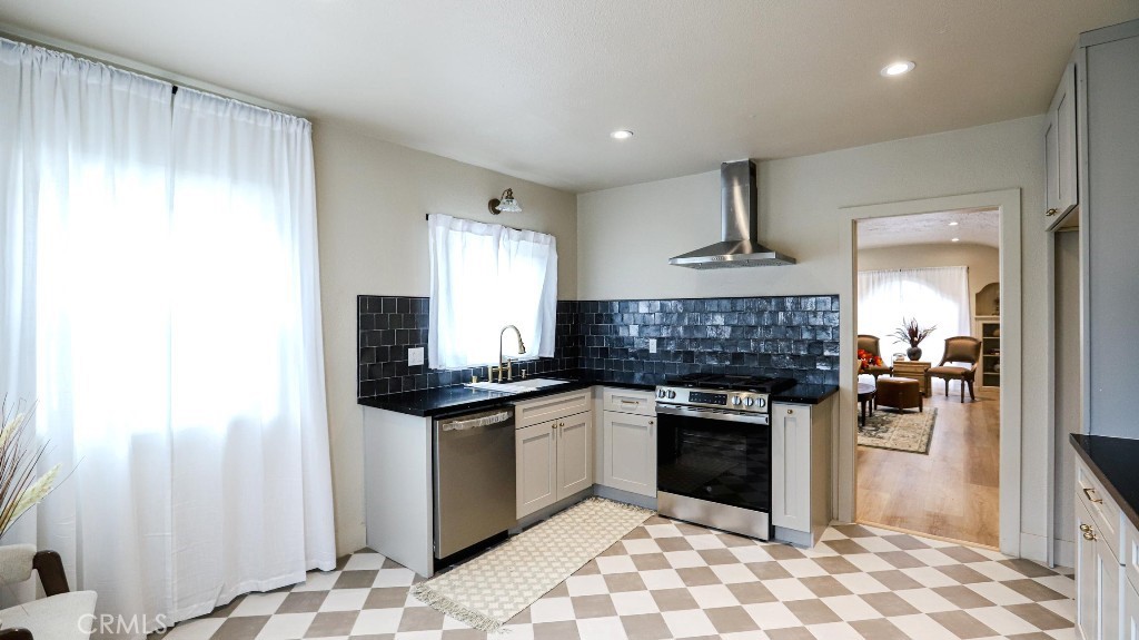 MLS #OC25262439 image #20