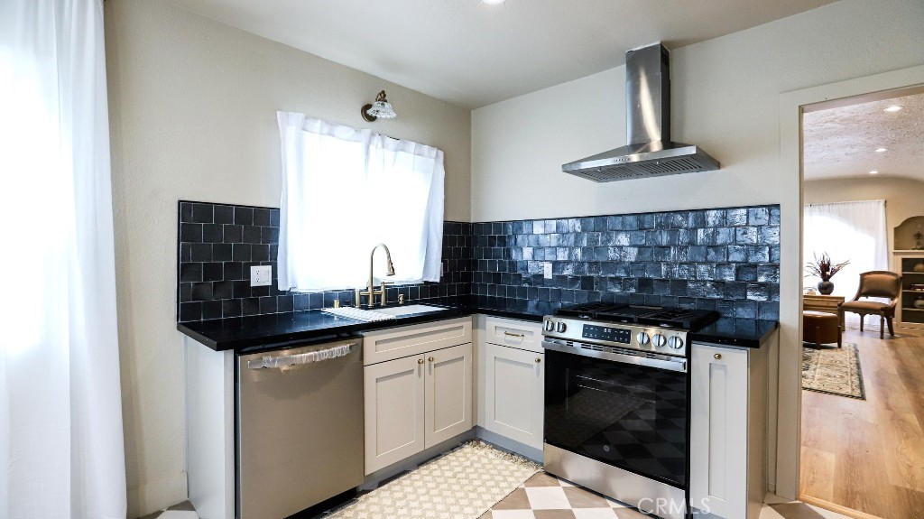 MLS #OC25262439 image #21