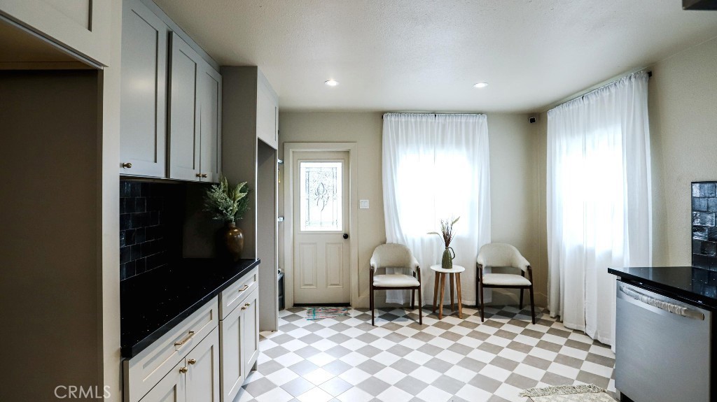 MLS #OC25262439 image #22