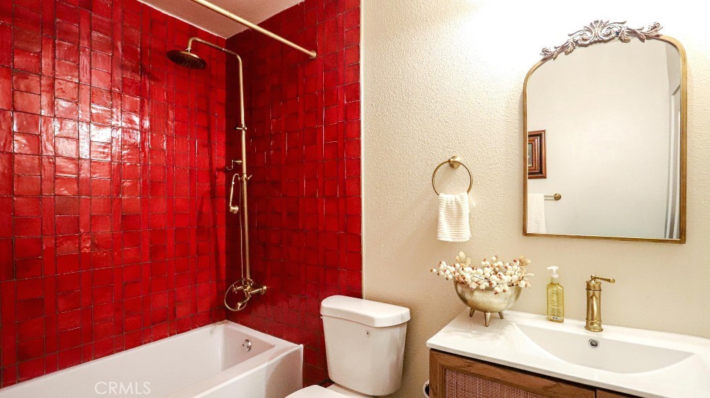 MLS #OC25262439 image #28