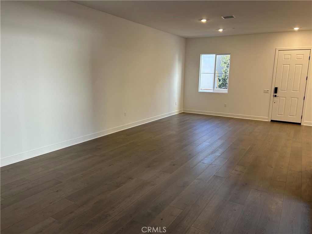 MLS #OC25262488 image #4