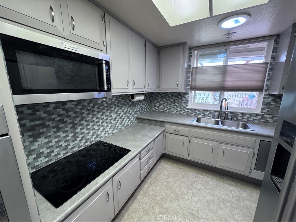 MLS #OC25262504 image #3