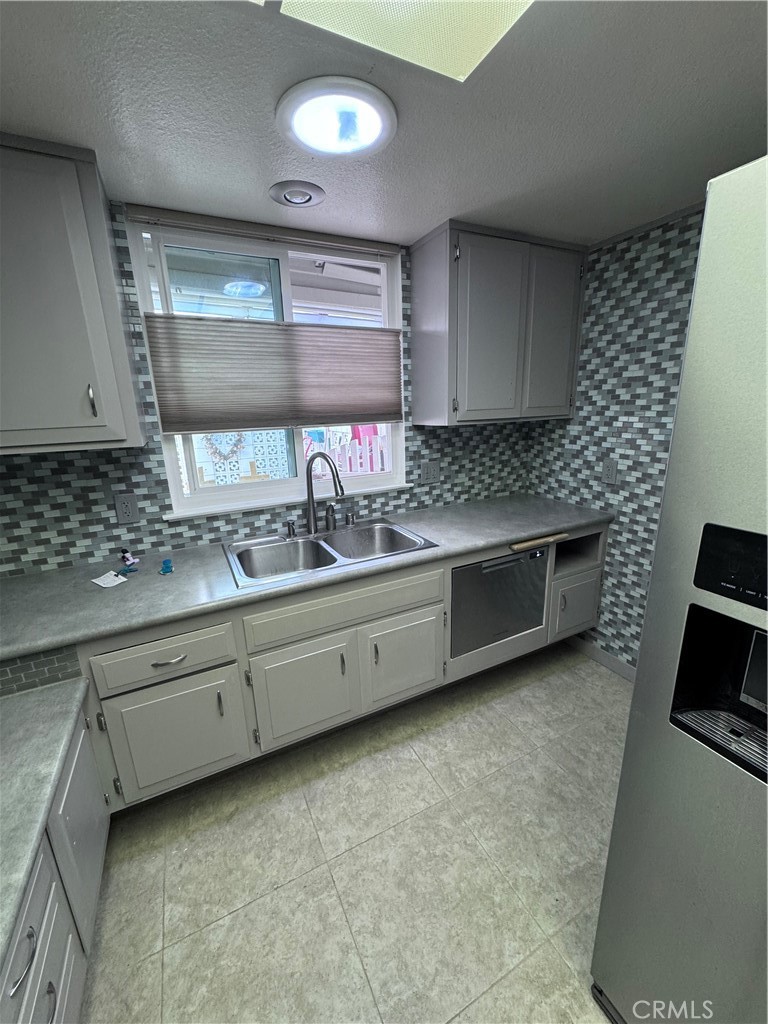 MLS #OC25262504 image #5