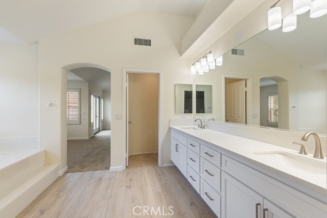 MLS #OC25262541 image #18