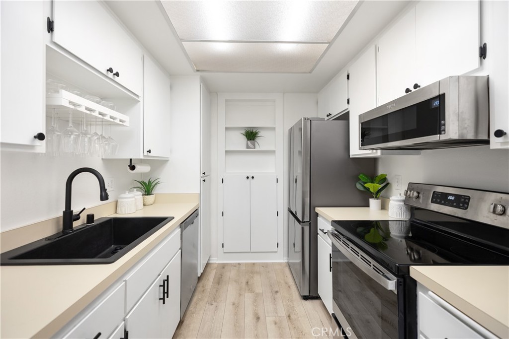 MLS #OC25262570 image #10