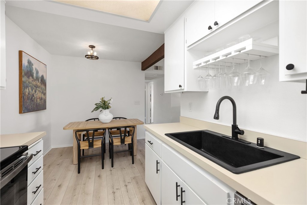 MLS #OC25262570 image #11