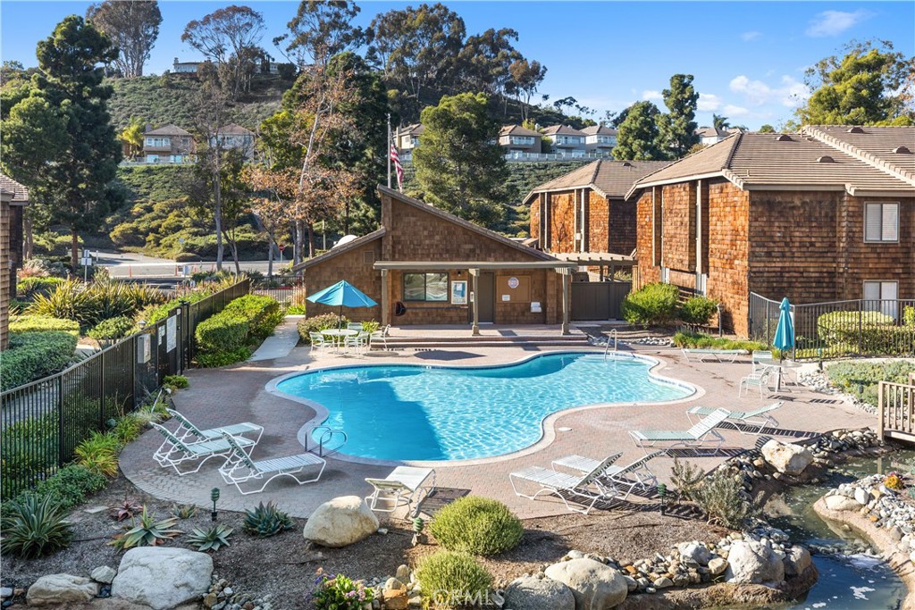 MLS #OC25262570 image #23