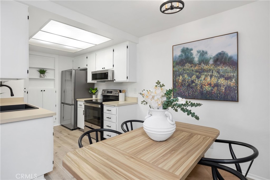 MLS #OC25262570 image #7