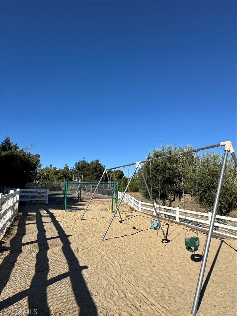 MLS #OC25262578 image #33