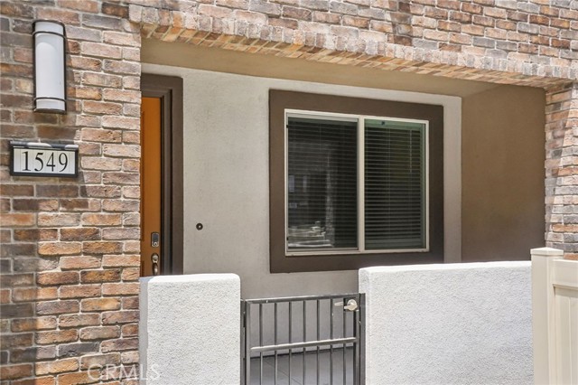 MLS #OC25262589 image #1