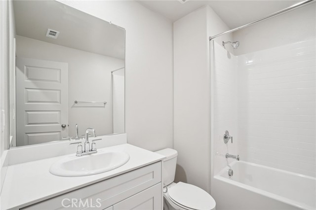 MLS #OC25262589 image #17